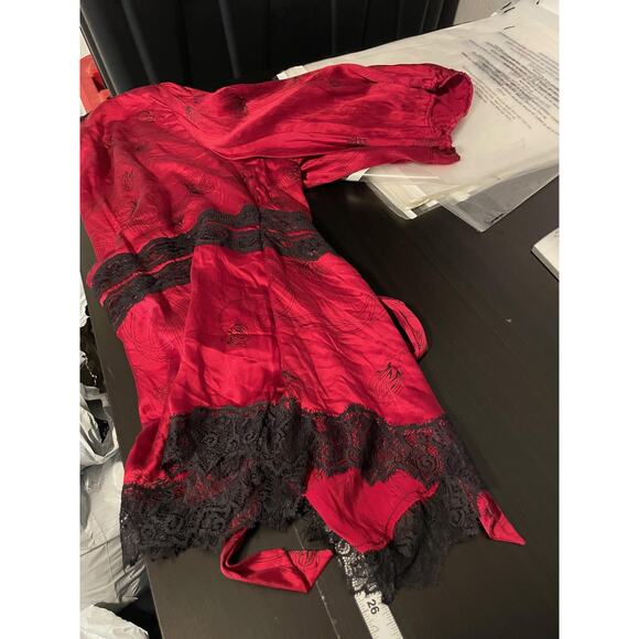 Bebe Womens Large Red Black Silk Lace Wrap Top Floral Print Bow Romantic Y2K - Picture 7 of 8